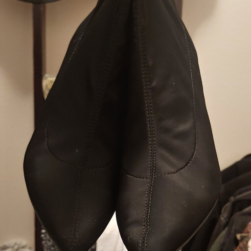 Naked wolfy woman ankle boots